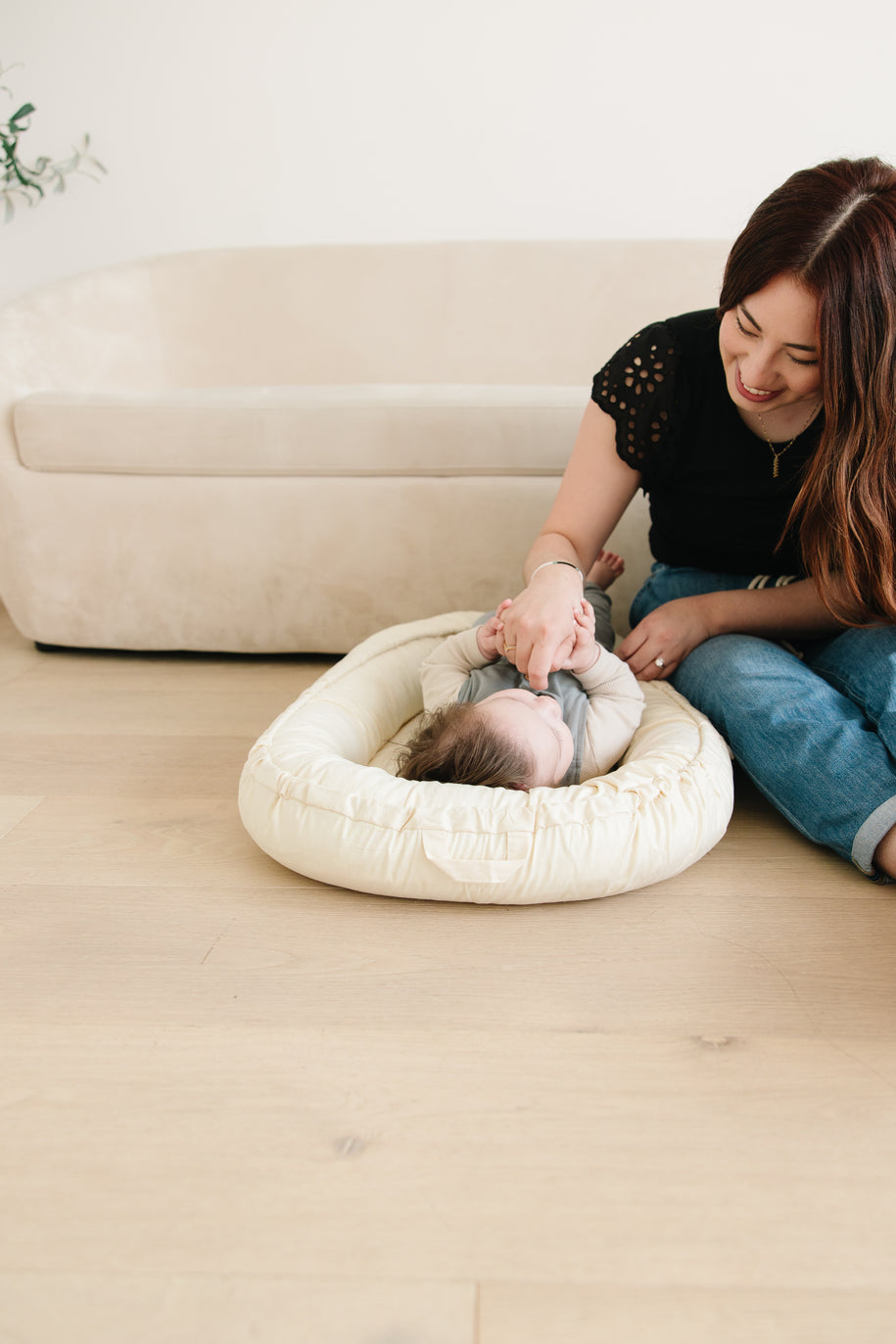 Organic Baby Lounger with Travel Bag (Beige)